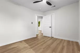 3216 Sharon St, Dallas, TX 75211 - Photo 10