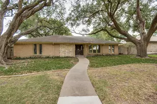 6116 Chesley Ln, Dallas, TX 75214 - Photo 2