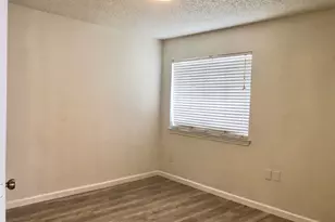 9829 Walnut St, Dallas, TX 75243 - Photo 16