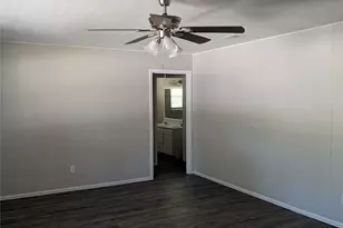 9201 Raymond Ave, White Settlement, TX 76108 - Photo 4