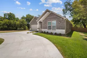 4519 Rosehill Rd, Garland, TX 75043 - Photo 4