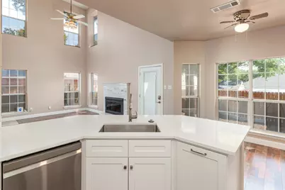 6101 Copperfield Drive, Arlington, TX 76001 - Photo 12