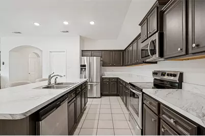 4022 Meadow Canyon Drive, Lancaster, TX 75146 - Photo 12