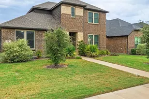 44 River Oaks Blvd, Waxahachie, TX 75165 - Photo 2