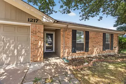 1217 Stonelake Drive, Cleburne, TX 76033 - Photo 4