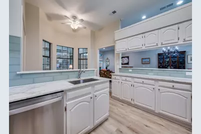 2522 Mallard Cove, Carrollton, TX 75006 - Photo 14