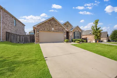 916 Llano Falls Drive, McKinney, TX 75071 - Photo 2