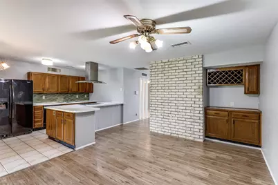 7504 Portman Avenue, Fort Worth, TX 76112 - Photo 4