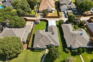 2722 Covington Dr, Garland, TX 75040 - Photo 2