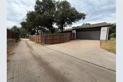 742 Hummingbird Circle, Lewisville, TX 75067 - Photo 28