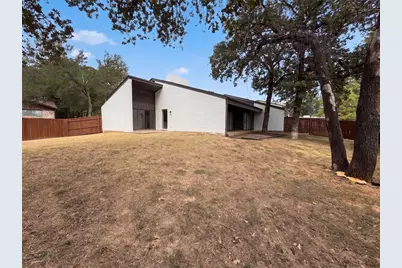 742 Hummingbird Circle, Lewisville, TX 75067 - Photo 4