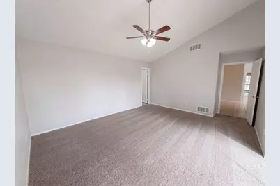 742 Hummingbird Circle, Lewisville, TX 75067 - Photo 8