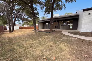 742 Hummingbird Cir, Lewisville, TX 75067 - Photo 30