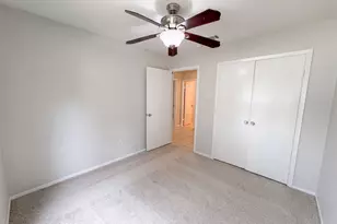 742 Hummingbird Cir, Lewisville, TX 75067 - Photo 18