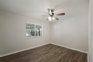 821 E Glendale St, Crowley, TX 76036 - Photo 16