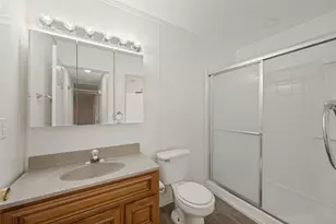 821 E Glendale St, Crowley, TX 76036 - Photo 18