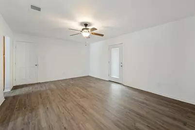 821 E Glendale St., Crowley, TX 76036 - Photo 10