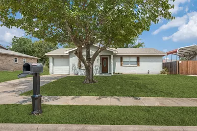 821 E Glendale St., Crowley, TX 76036 - Photo 1