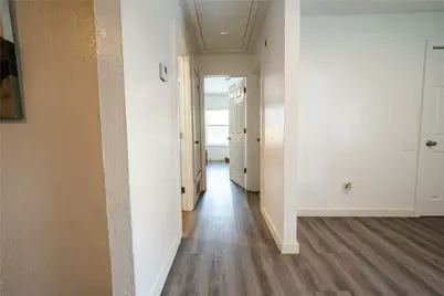 807 W Broadus Street, Fort Worth, TX 76115 - Photo 6