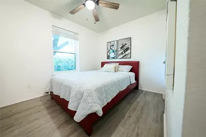 807 W Broadus Street, Fort Worth, TX 76115 - Photo 18