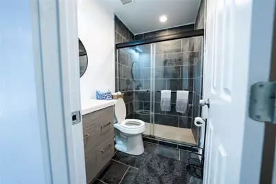 807 W Broadus Street, Fort Worth, TX 76115 - Photo 8