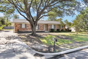 3170 Golfing Green Dr, Farmers Branch, TX 75234 - Photo 1