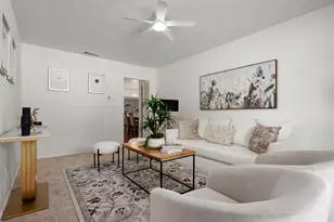 202 E Kenwood Dr, Garland, TX 75041 - Photo 2