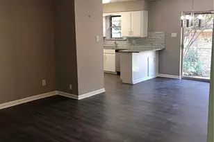 2936 Hunting Dr, Fort Worth, TX 76119 - Photo 2