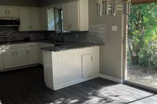 2936 Hunting Dr, Fort Worth, TX 76119 - Photo 4