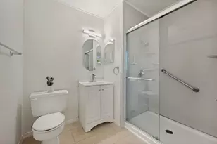 2314 Briarwood Ln, Carrollton, TX 75006 - Photo 4