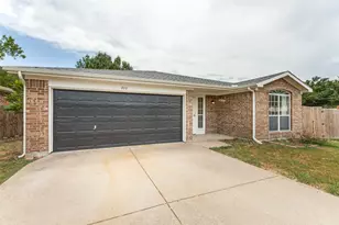 200 Cutting Horse Ln, Keller, TX 76248 - Photo 2