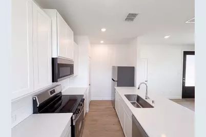 201 Loving Trail, Justin, TX 76247 - Photo 10