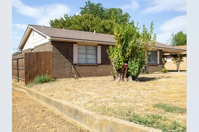1409 Avenue D, Graham, TX 76450 - Photo 2