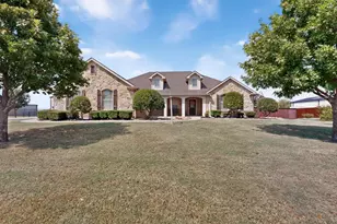 320 Brooks Dr, Nevada, TX 75173 - Photo 2