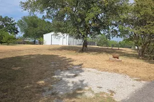 457 Shady Oak Dr, Weatherford, TX 76087 - Photo 2