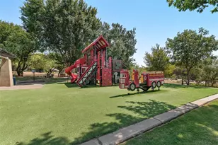 2703 Devonshire Dr, Carrollton, TX 75007 - Photo 32