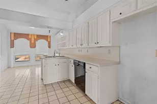 2703 Devonshire Dr, Carrollton, TX 75007 - Photo 14