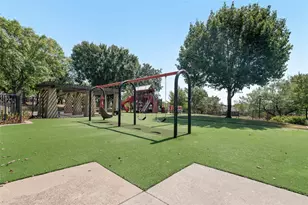 2703 Devonshire Dr, Carrollton, TX 75007 - Photo 34