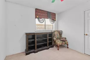 2703 Devonshire Dr, Carrollton, TX 75007 - Photo 20