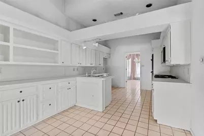 2703 Devonshire Drive, Carrollton, TX 75007 - Photo 12