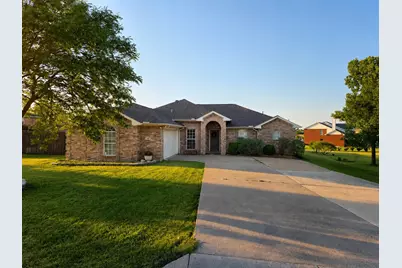 105 Hillside Drive, Celina, TX 75009 - Photo 2