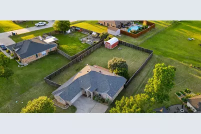 105 Hillside Drive, Celina, TX 75009 - Photo 22