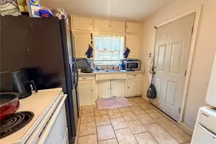 3400 Colcord Ave, Waco, TX 76707 - Photo 4