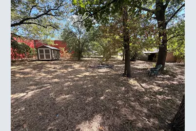 319 S Fisher Street, Gorman, TX 76454 - Photo 8