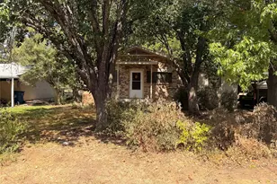 319 S Fisher St, Gorman, TX 76454 - Photo 2