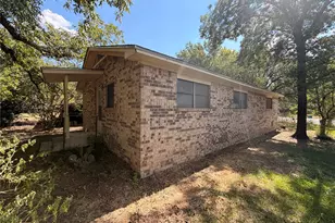 319 S Fisher St, Gorman, TX 76454 - Photo 6