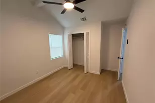 1918 Proctor Dr, Grand Prairie, TX 75051 - Photo 12