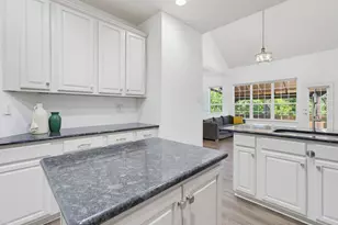 1833 Brookview Dr, Carrollton, TX 75007 - Photo 10
