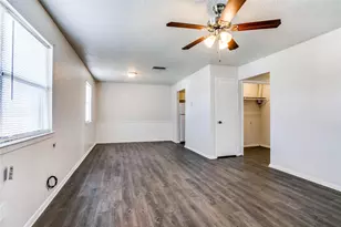 105 Peach St, Crowley, TX 76036 - Photo 2