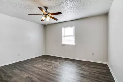 105 Peach Street #B, Crowley, TX 76036 - Photo 6